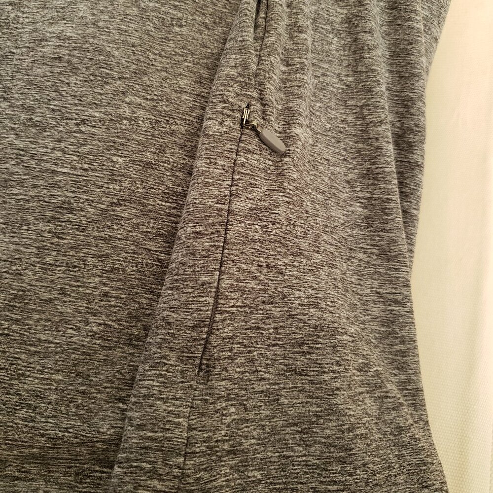 EUC Men's Kyodan gray heather yoga quarter zip large - Picture 4 of 8